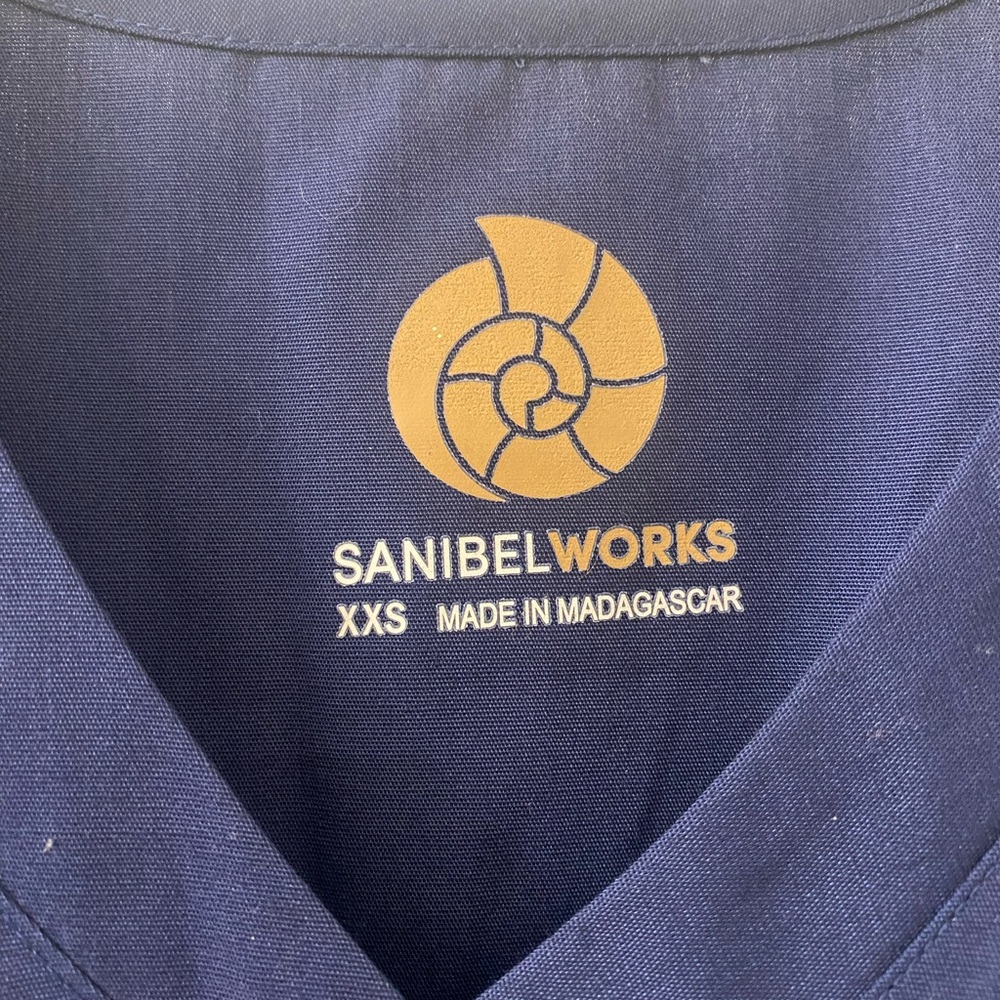 Scrub Top - Sanibel Works. XXS Navy color - Picture 2 of 3